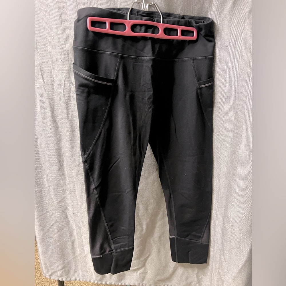 Athleta capri workout pants.